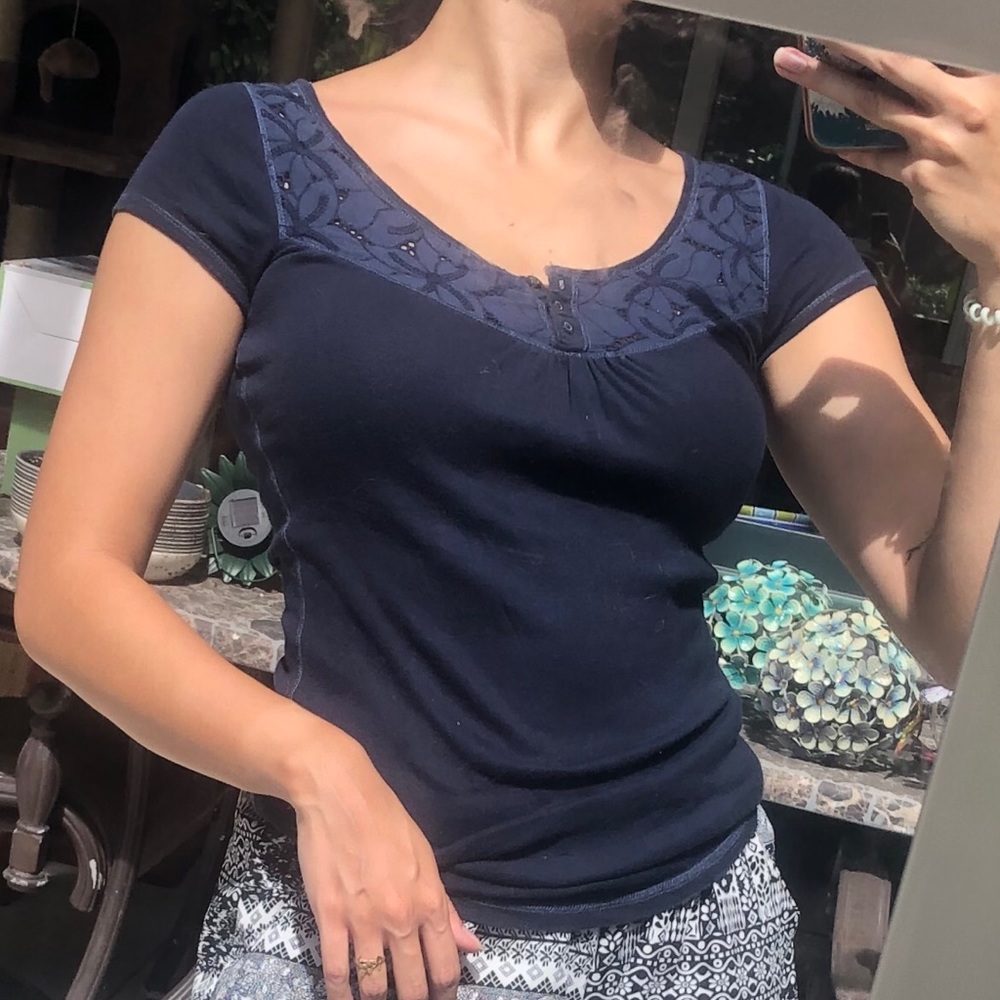 LIKE NEW Abercrombie Lace Shirt